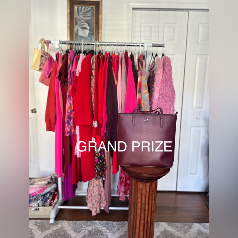 WIN  💰 250 KATE SPADE LIVE SHOW PINK FRIDAY JAN 3rd